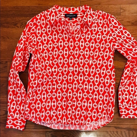 Jones New York Tops - JONES  NEW YORK CHAIN LINK RED BLOUSE SIZE PM